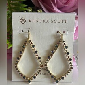 NWOT Kendra Scott Sophee Earring in gold multicolor crystals.